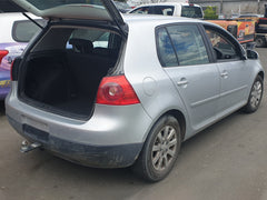 VOLKSWAGEN GOLF MK5