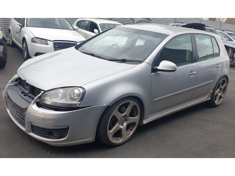 VOLKSWAGEN GOLF MK5