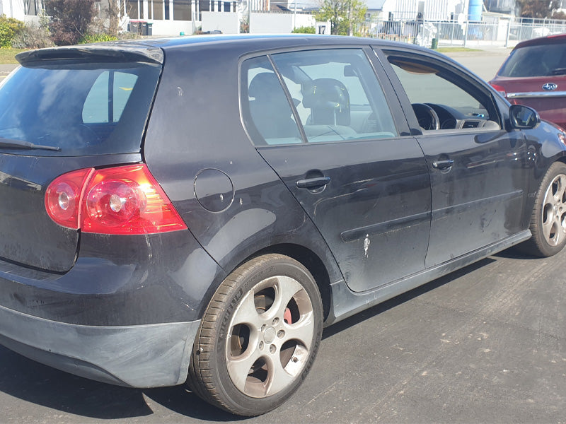 VOLKSWAGEN GOLF MK5